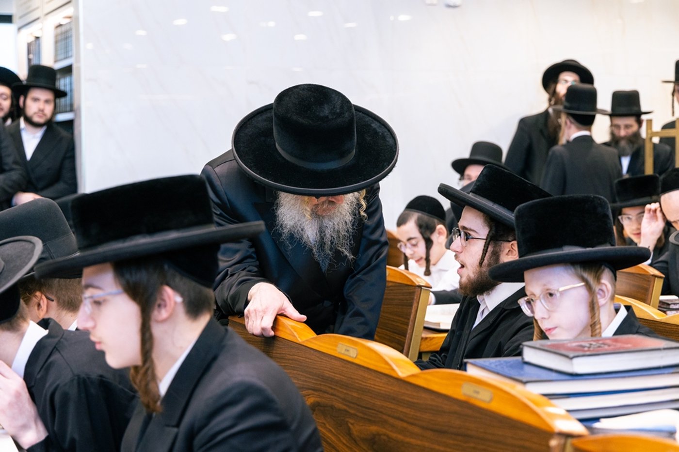 האדמו"ר מסאטמר בתפילת שחרית במונטריאול