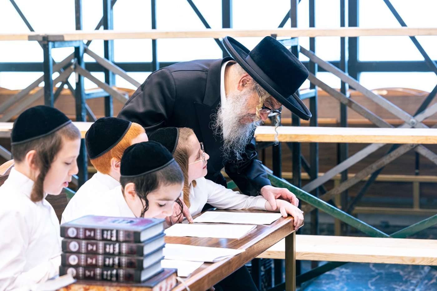 האדמו"ר מסאטמר בתפילת שחרית במונטריאול