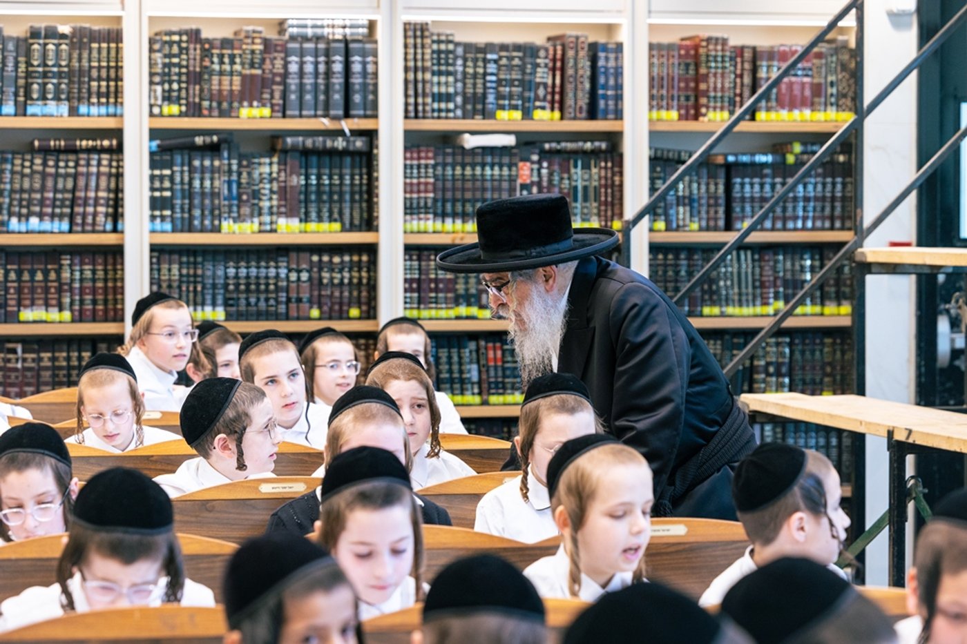 האדמו"ר מסאטמר בתפילת שחרית במונטריאול