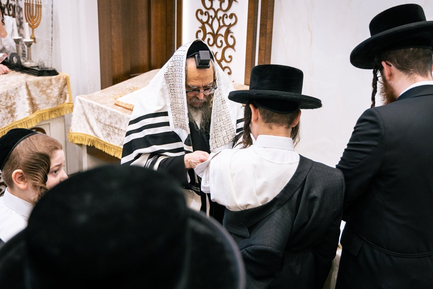 האדמו"ר מסאטמר בתפילת שחרית במונטריאול
