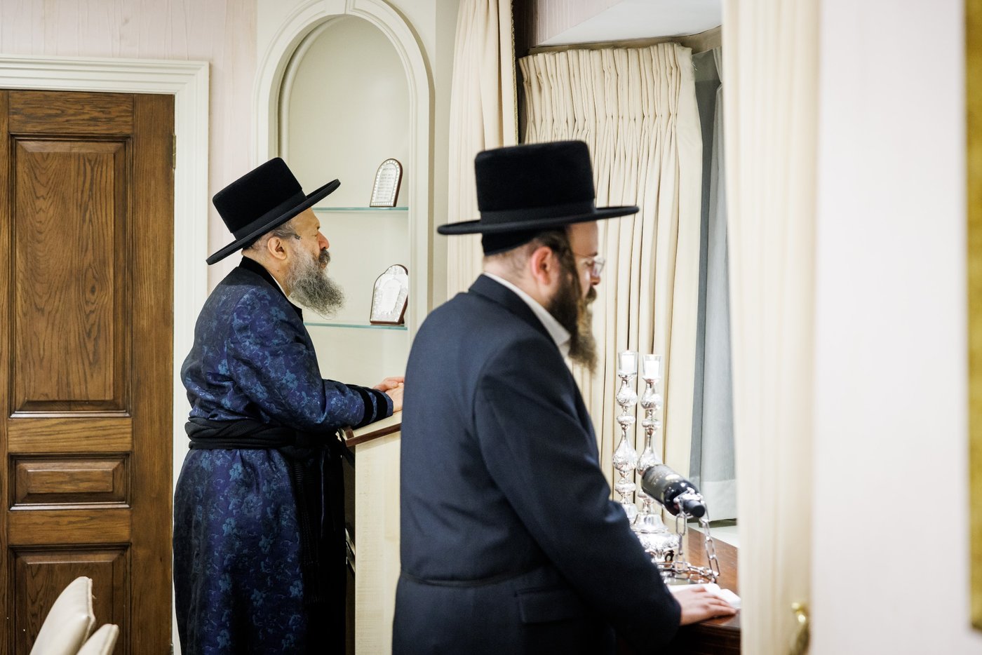 האדמו"ר מבאבוב 45 בביקור הוד בלונדון