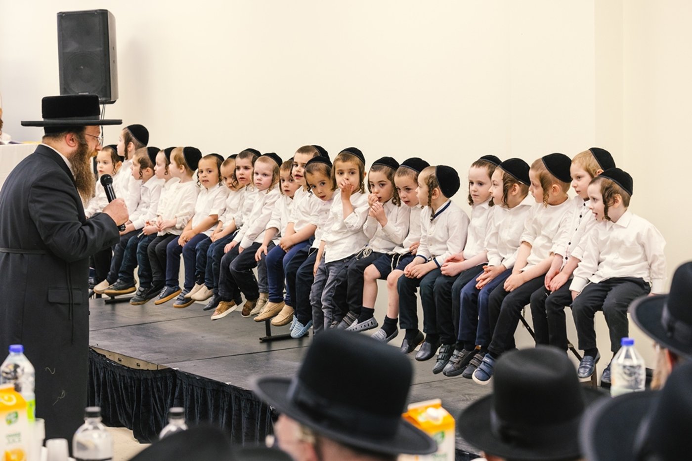 האדמו"ר מסאטמר בחומש סעודה במונטריאול