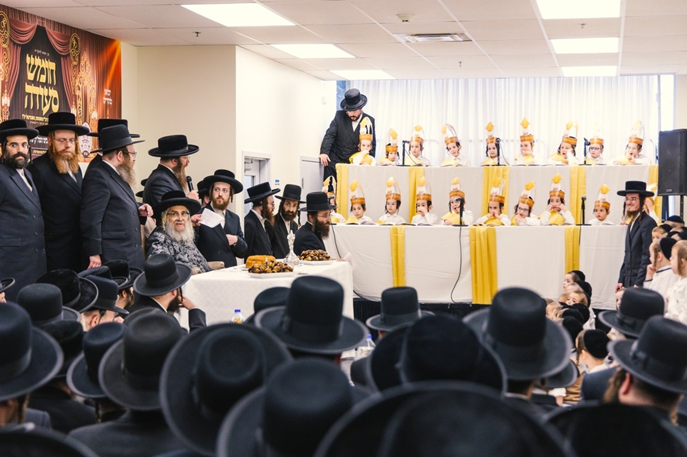 האדמו"ר מסאטמר בחומש סעודה במונטריאול