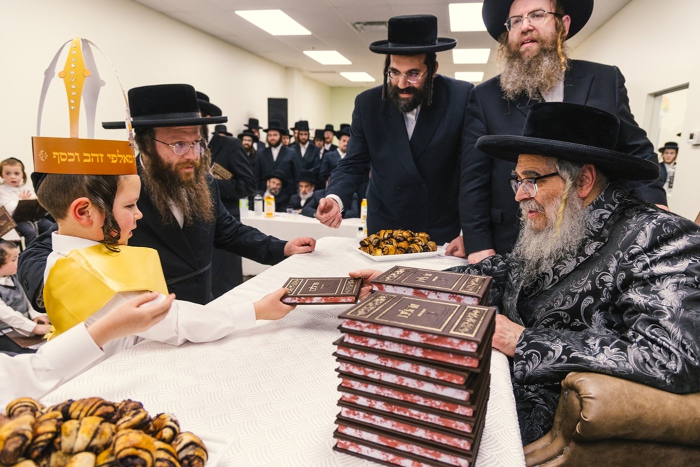 האדמו"ר מסאטמר בחומש סעודה במונטריאול