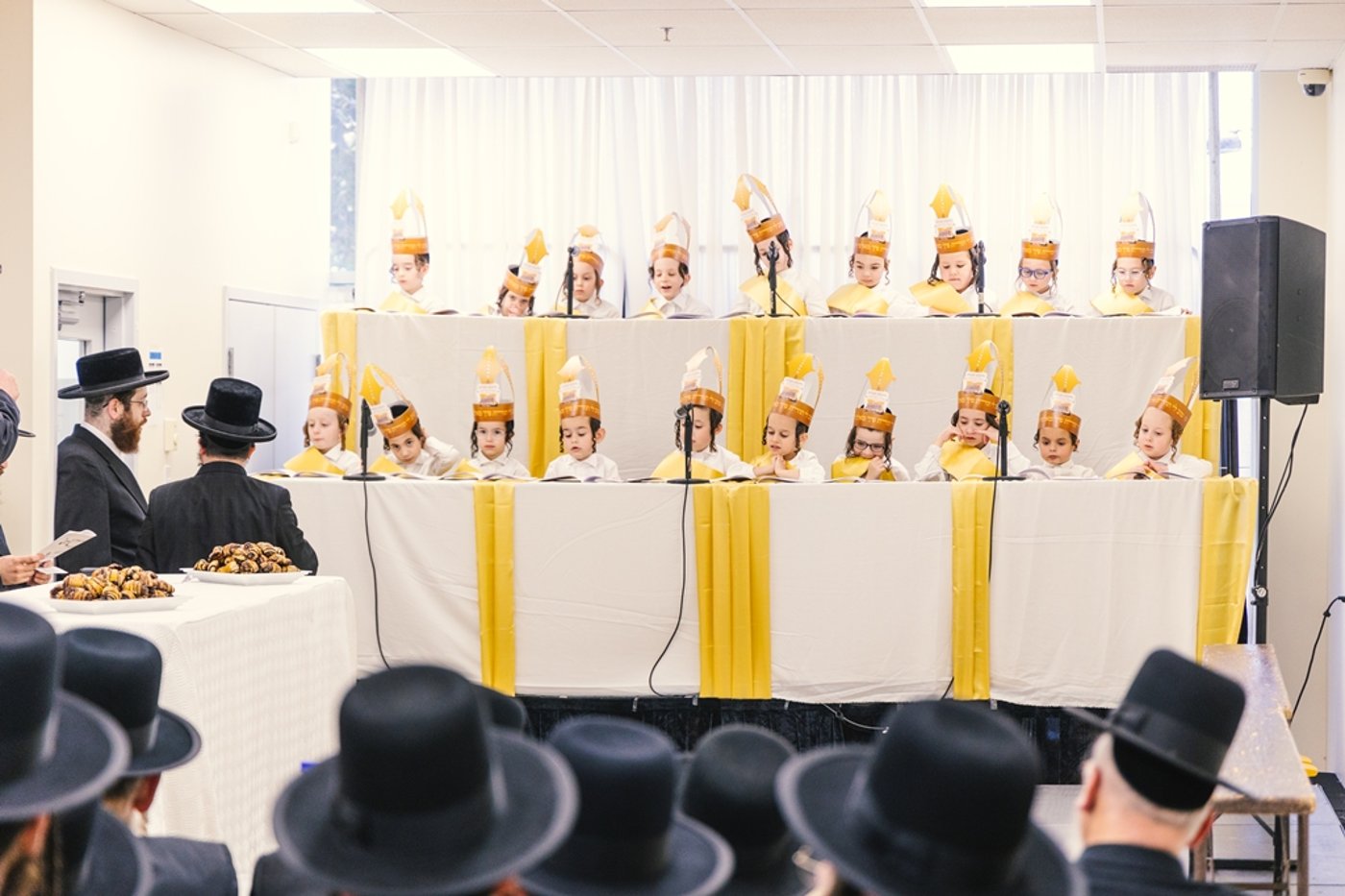 האדמו"ר מסאטמר בחומש סעודה במונטריאול