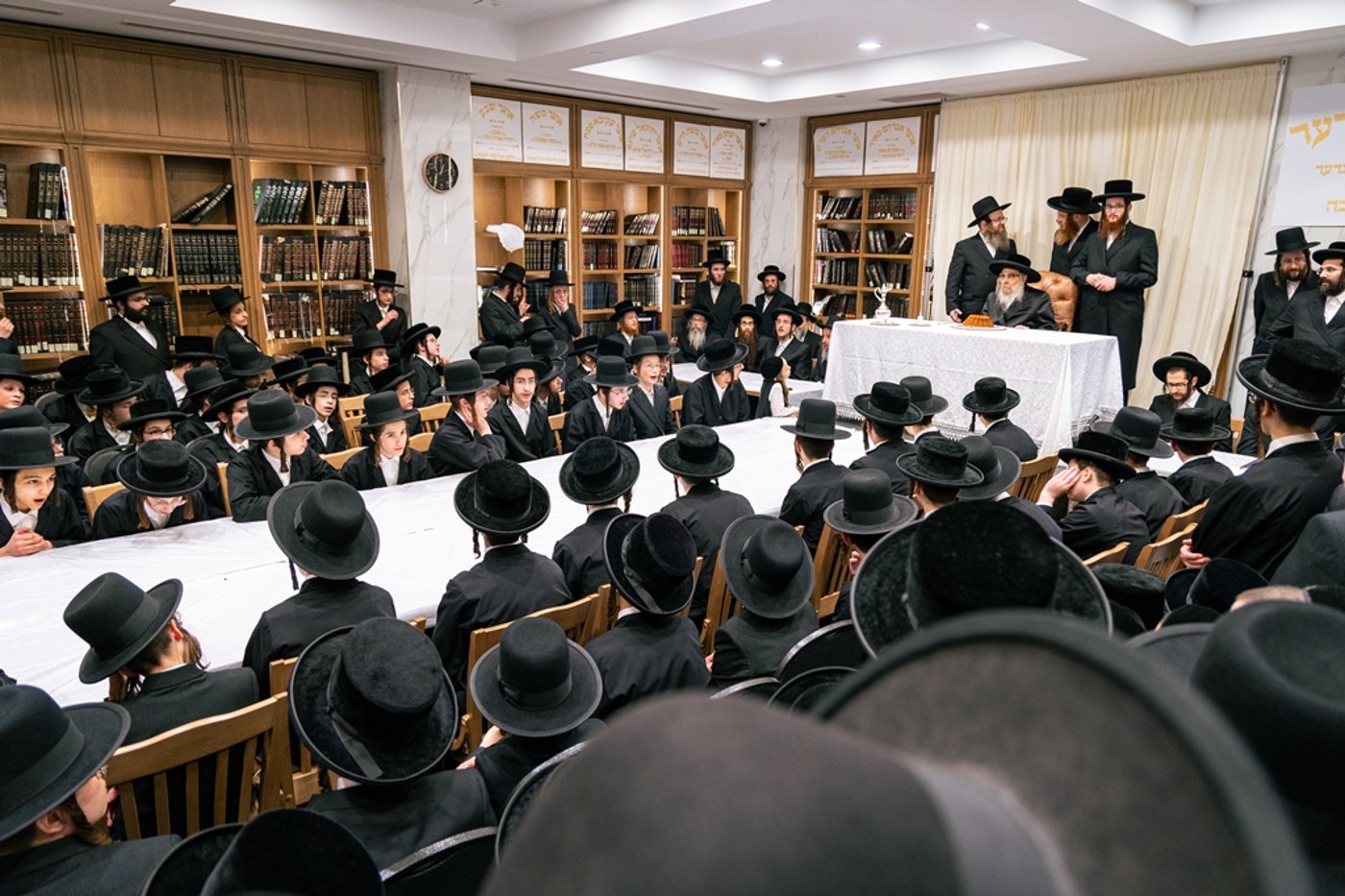 האדמו"ר מסאטמר בביקור בישיבה במונטריאול