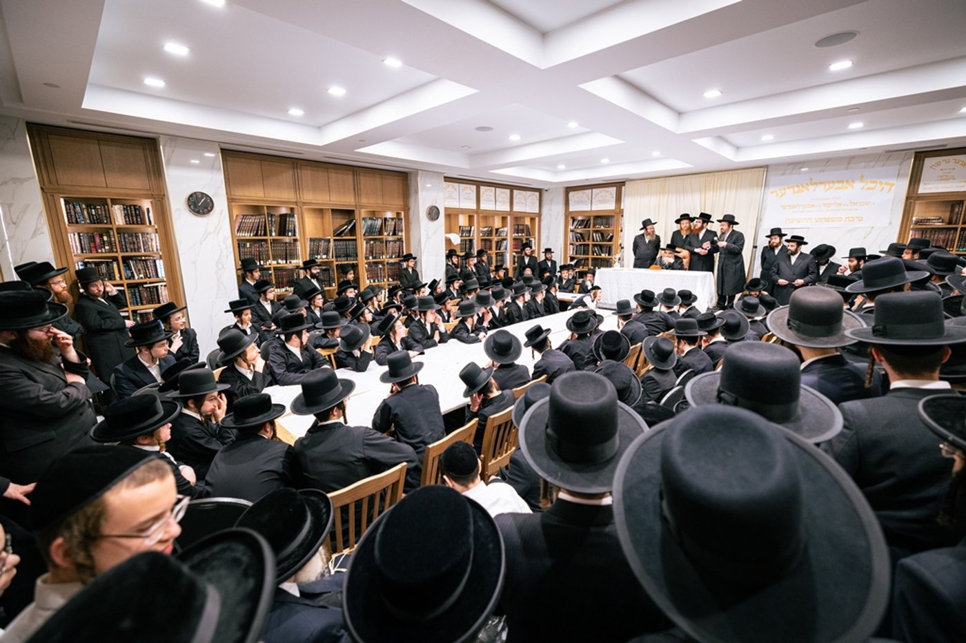 האדמו"ר מסאטמר בביקור בישיבה במונטריאול