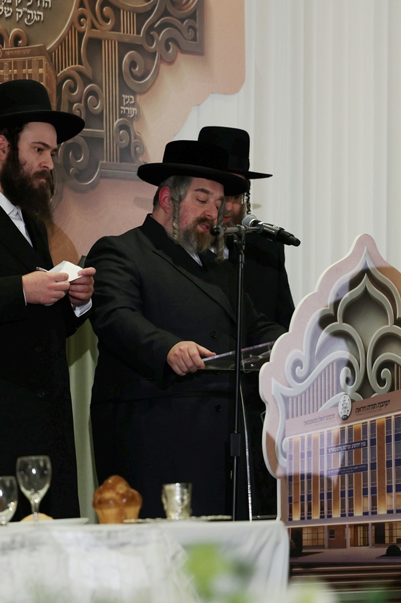 האדמו"ר מסאטמר בסיום מסכת שבת במונטריאול