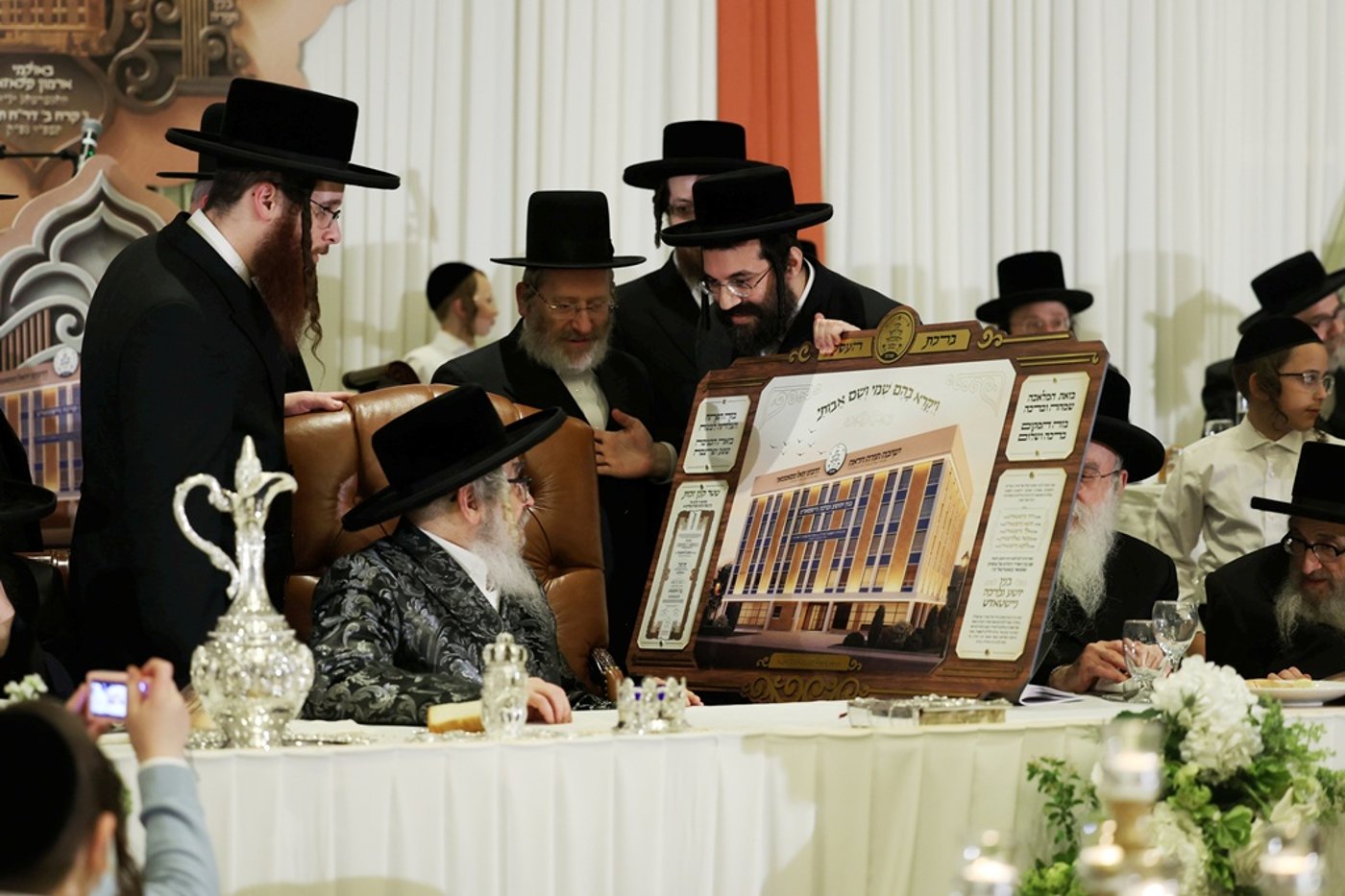 האדמו"ר מסאטמר בסיום מסכת שבת במונטריאול