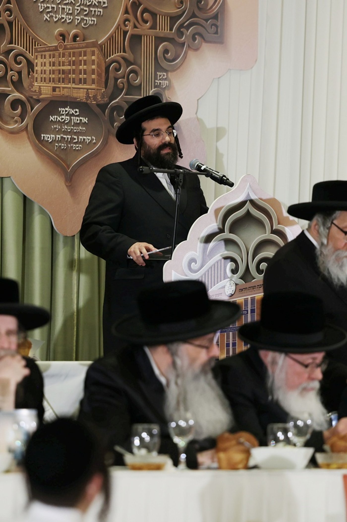 האדמו"ר מסאטמר בסיום מסכת שבת במונטריאול