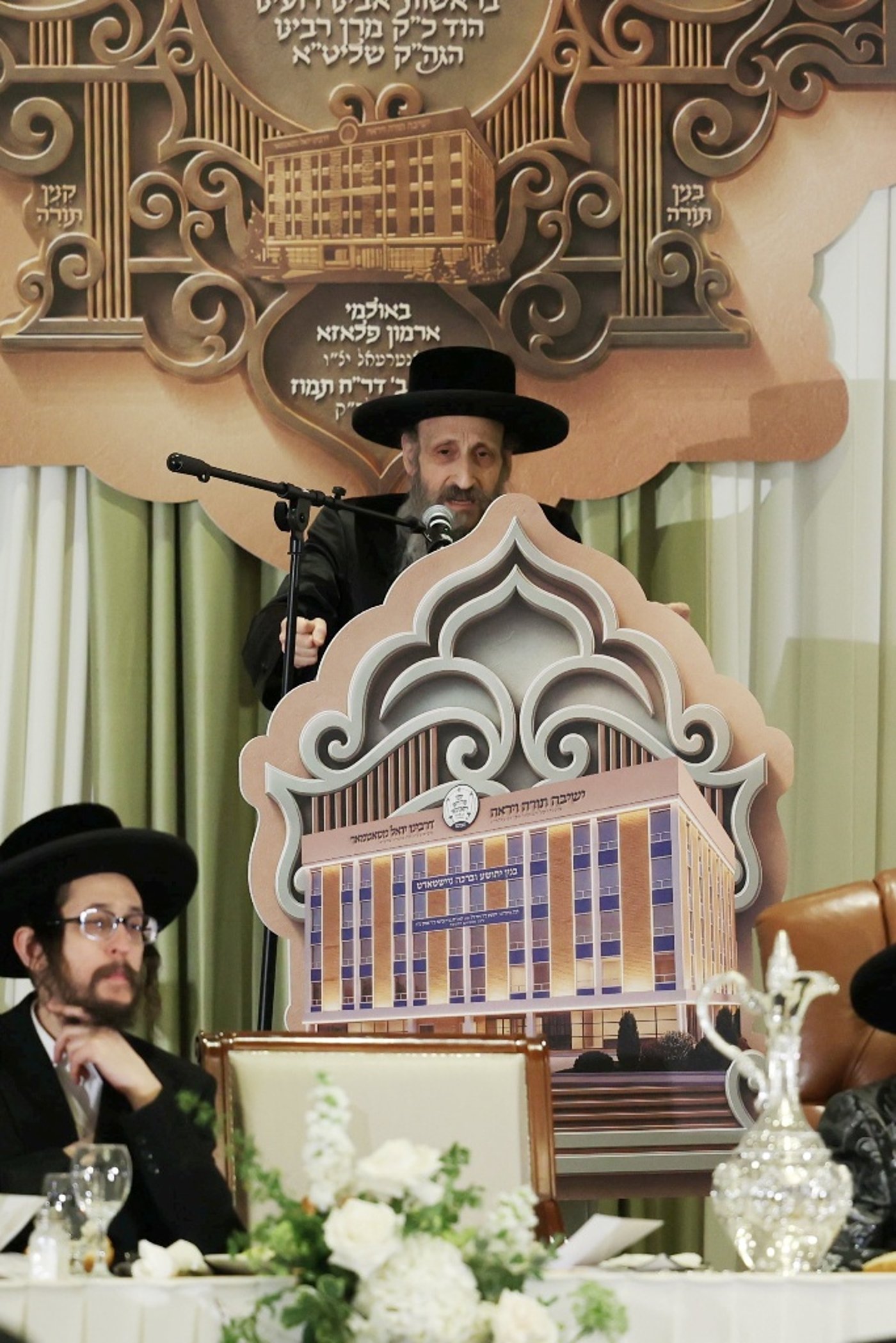 האדמו"ר מסאטמר בסיום מסכת שבת במונטריאול