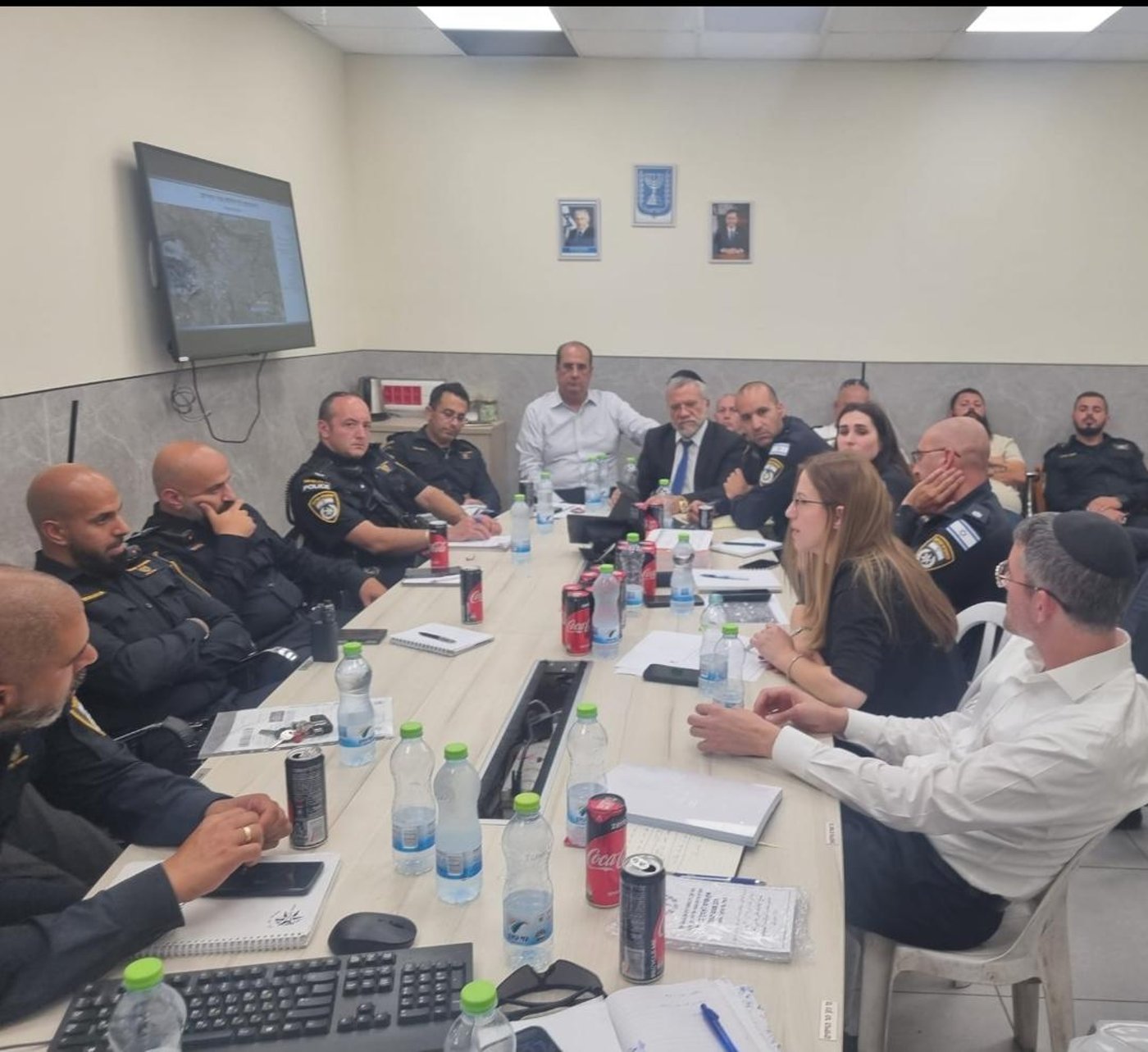 ישיבת היערכות עם המשטרה