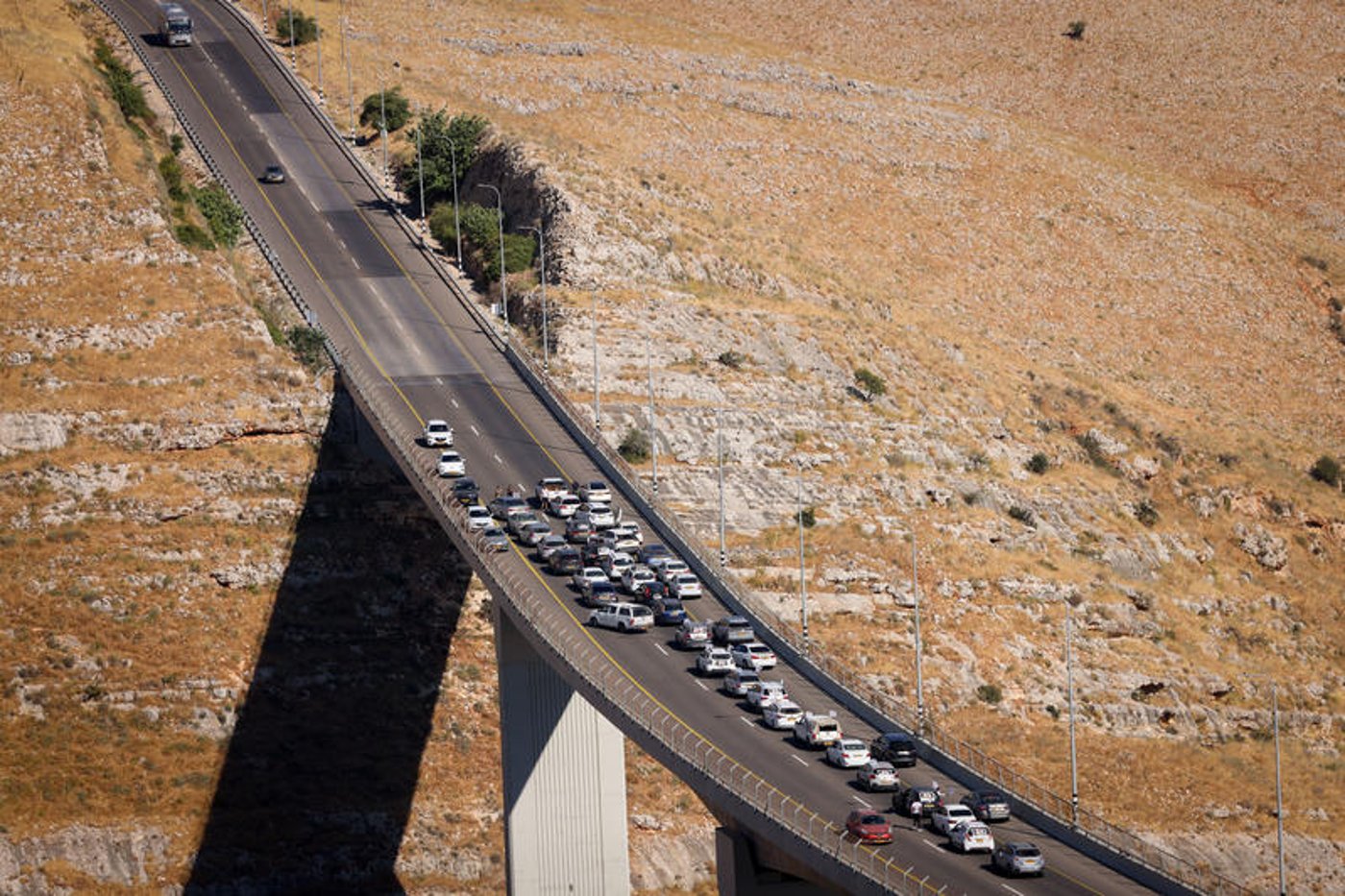 אלימות חסרת רסן הופעלה, קרוב לרבבת כלי רכב נעו בשיירות איטיות לכלא | המראות מ"מחאת הרכבים"