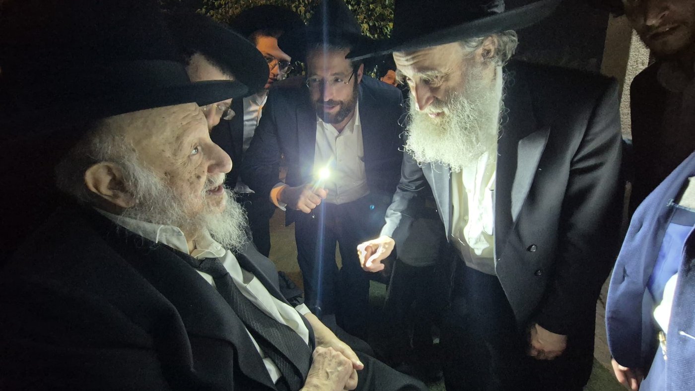 ראש הישיבה התיישב על הרצפה בחתונה | 'זיידל'ע' עם כל התמונות, הנייעס והחשיפות של השבוע
