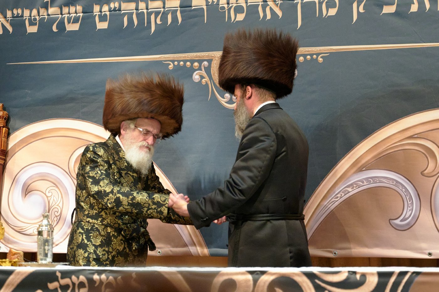 חנוכת הבית לבניין ישיבת “ישועות משה” בלונדון והכנסת ספר תורה