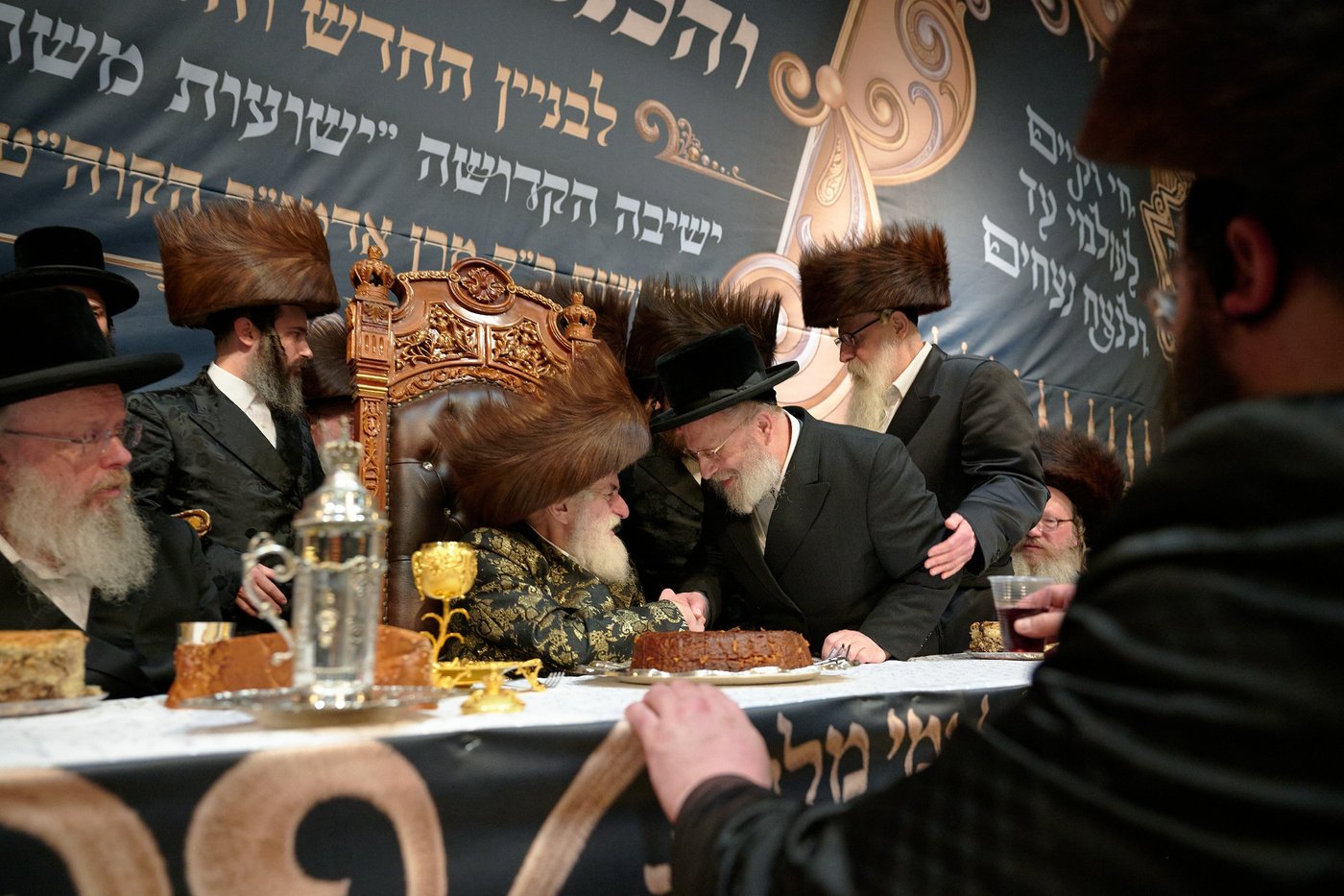 חנוכת הבית לבניין ישיבת “ישועות משה” בלונדון והכנסת ספר תורה