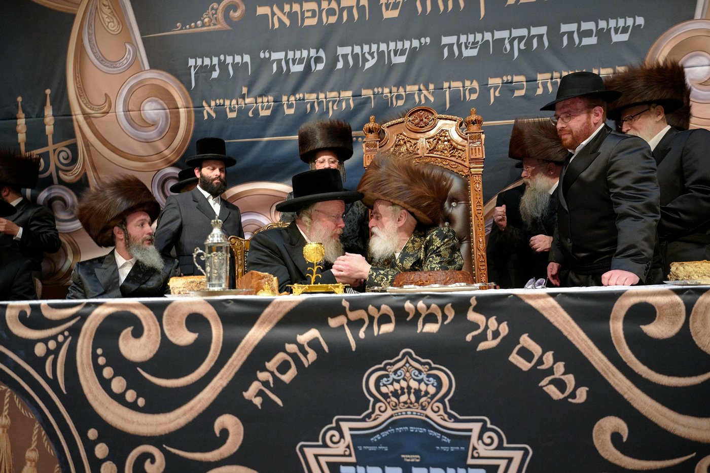 חנוכת הבית לבניין ישיבת “ישועות משה” בלונדון והכנסת ספר תורה