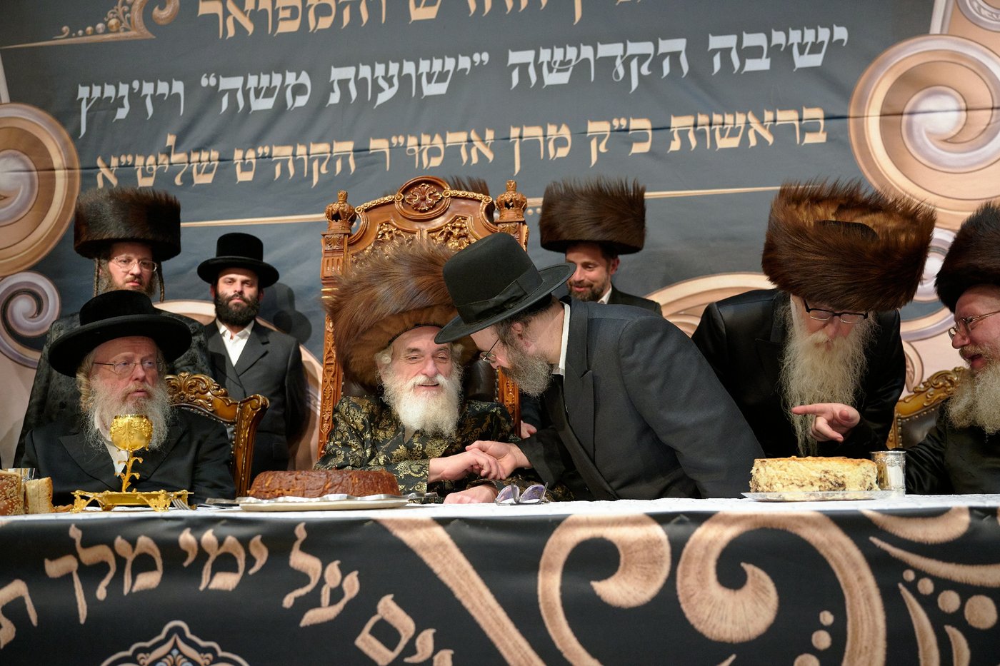 חנוכת הבית לבניין ישיבת “ישועות משה” בלונדון והכנסת ספר תורה