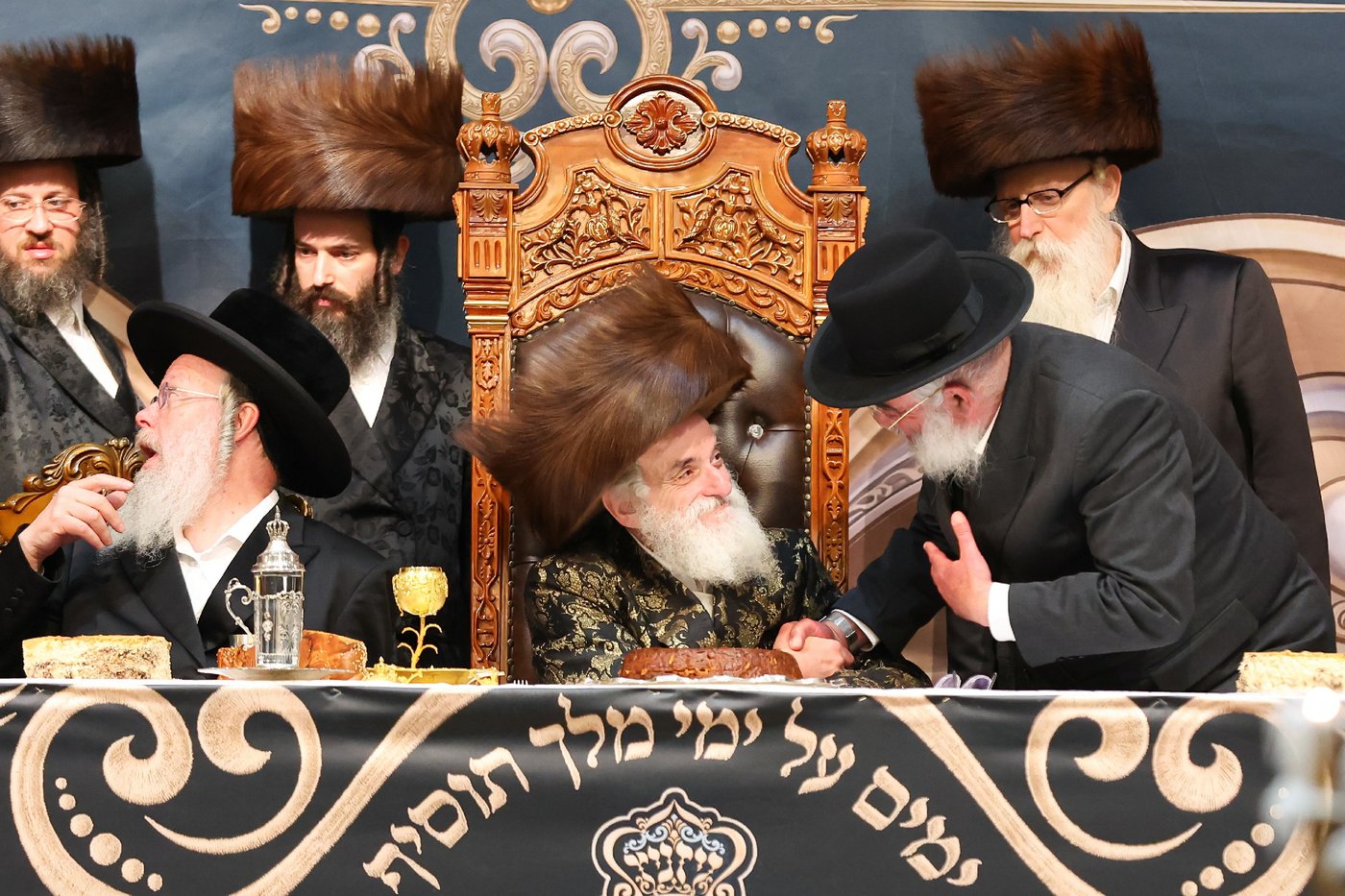 חנוכת הבית לבניין ישיבת “ישועות משה” בלונדון והכנסת ספר תורה