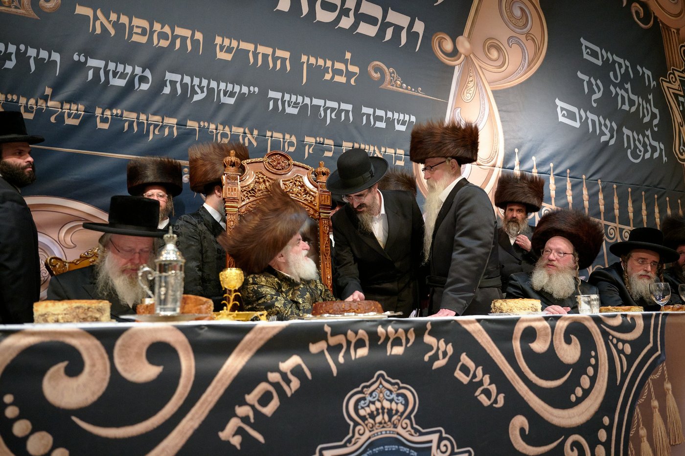 חנוכת הבית לבניין ישיבת “ישועות משה” בלונדון והכנסת ספר תורה