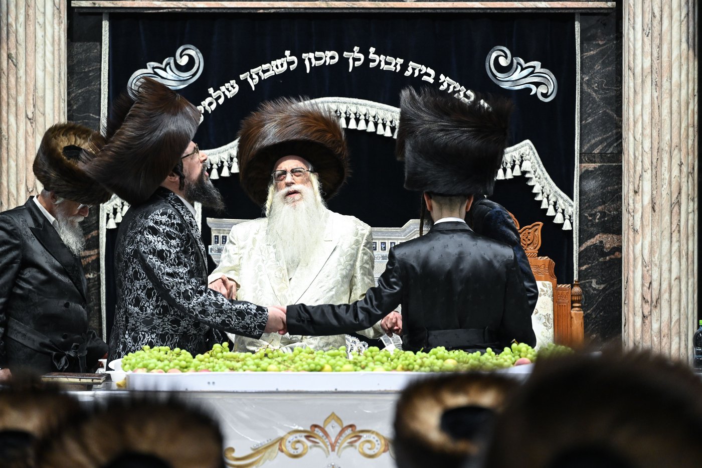 מוצאי שבת ש"ב בצאנז