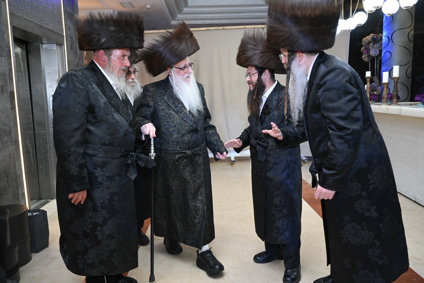 ש"ב ע"י אחים בשמחה בצאנז