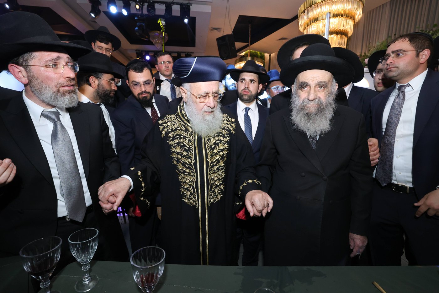 נישואי נכדתם המשותפת של הגר"י יוסף והגרש"מ עמאר