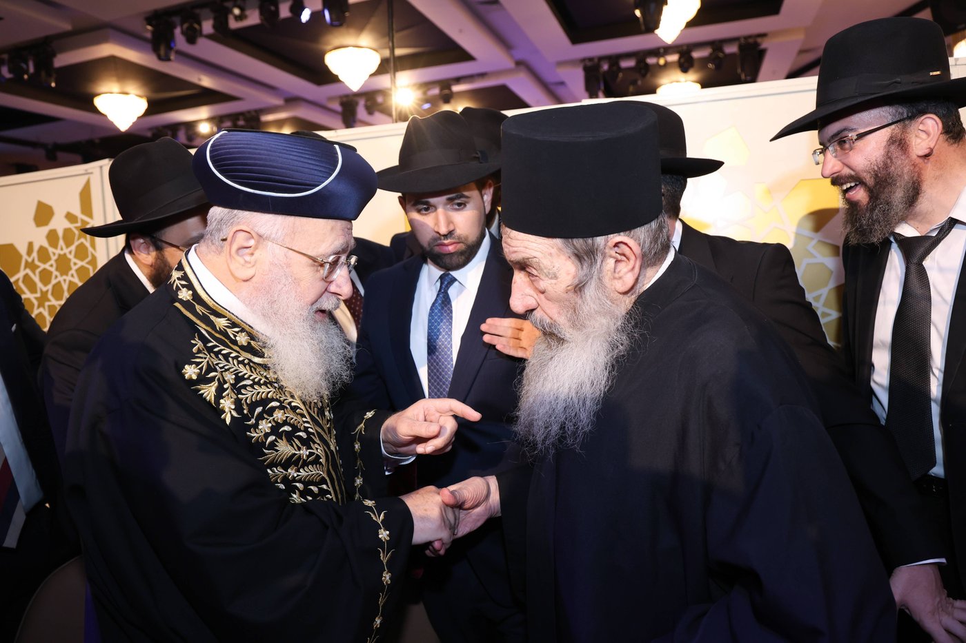 נישואי נכדתם המשותפת של הגר"י יוסף והגרש"מ עמאר