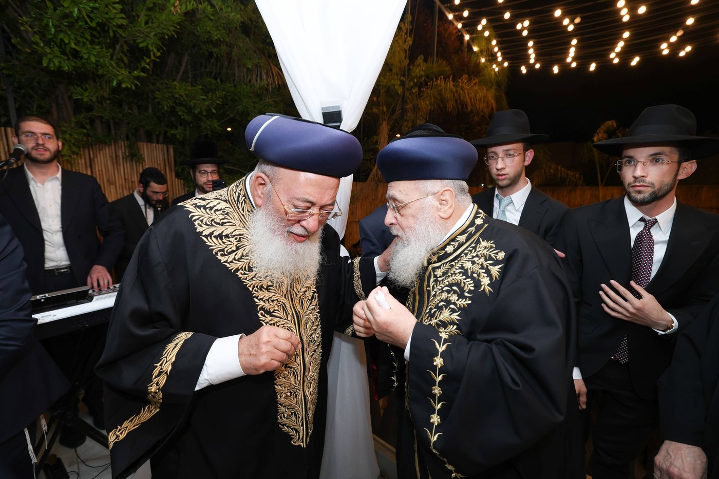 נישואי נכדתם המשותפת של הגר"י יוסף והגרש"מ עמאר