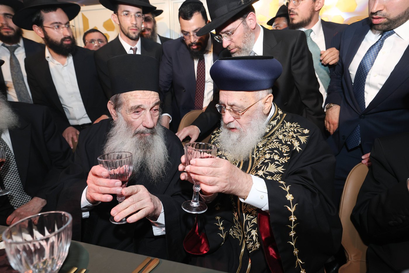 נישואי נכדתם המשותפת של הגר"י יוסף והגרש"מ עמאר