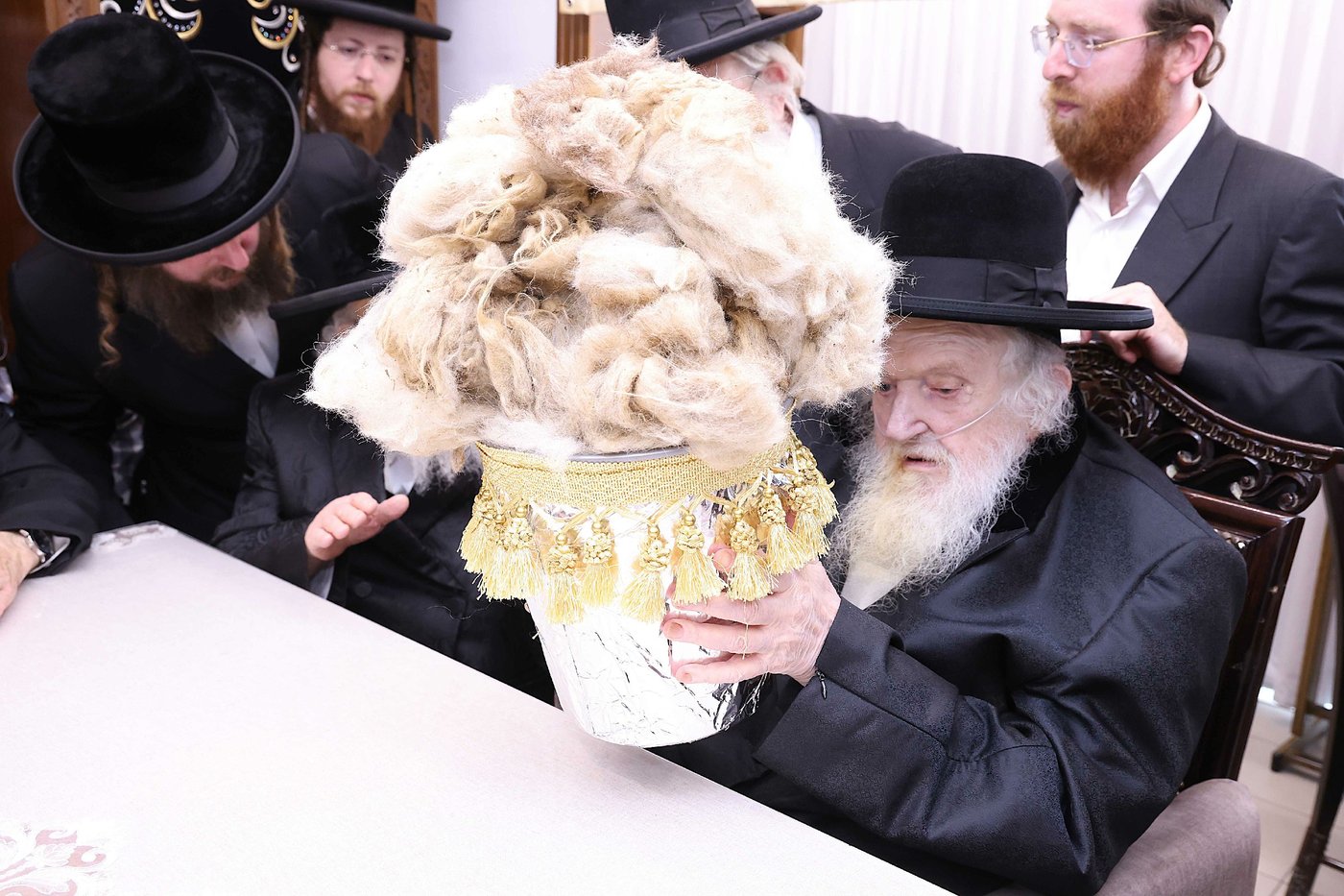 הגר"מ שטרנבוך במעמד 'ראשית הגז'