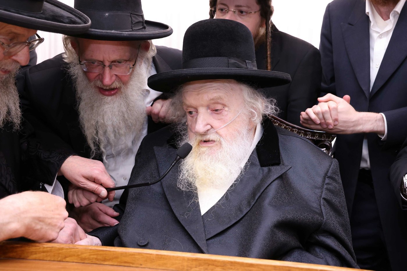 הגר"מ שטרנבוך במעמד 'ראשית הגז'