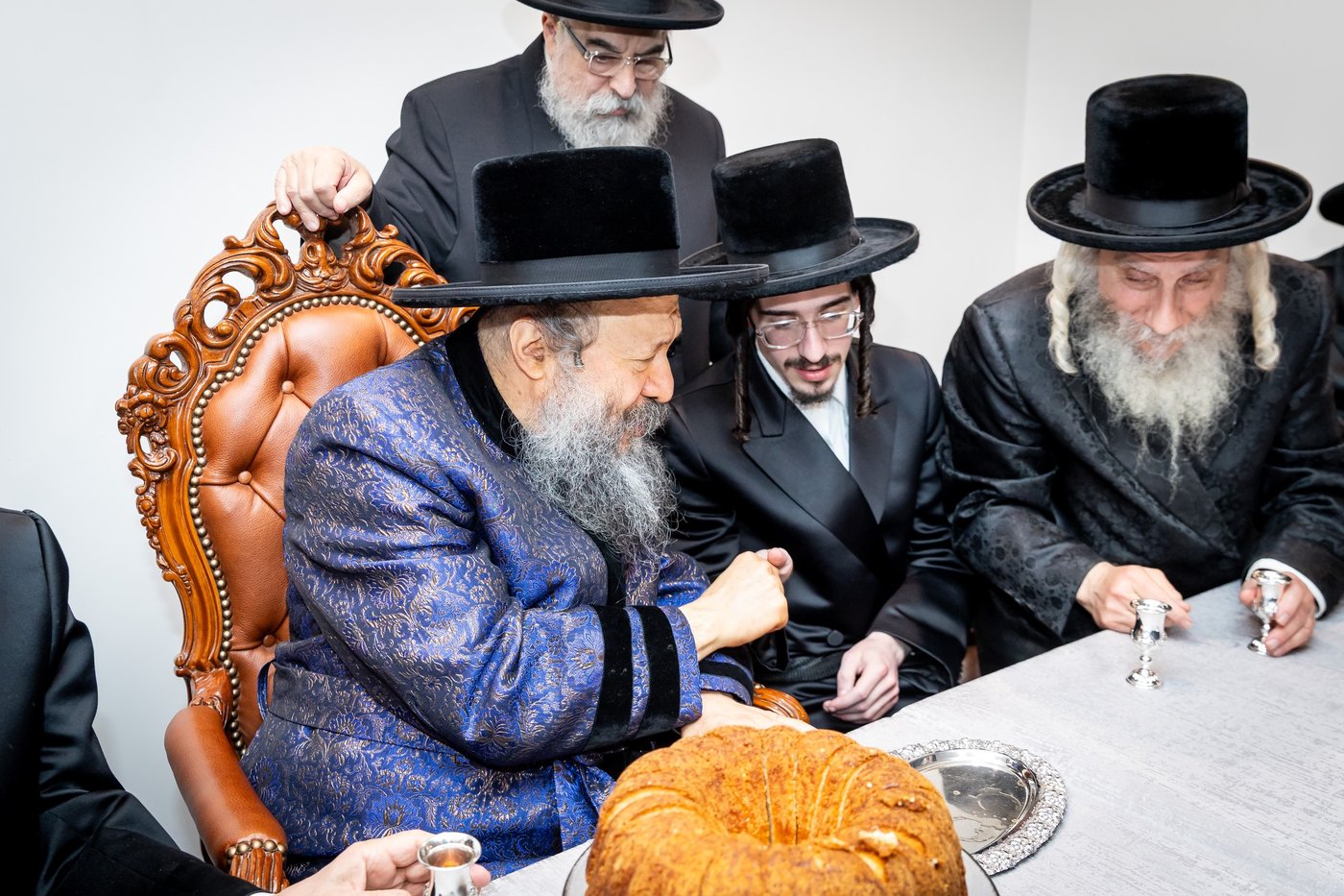 האדמו"ר מבאבוב 45 בביקור ביוניאן