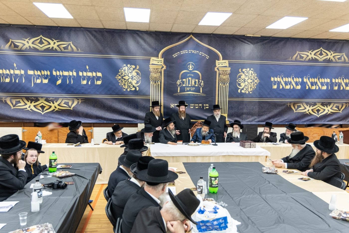 האדמו"ר מבאבוב 45 בביקור ביוניאן
