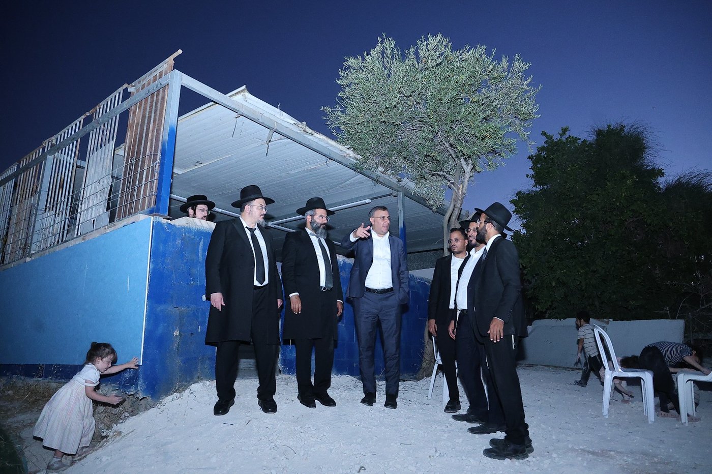 בציון הצדיק בעג'ור