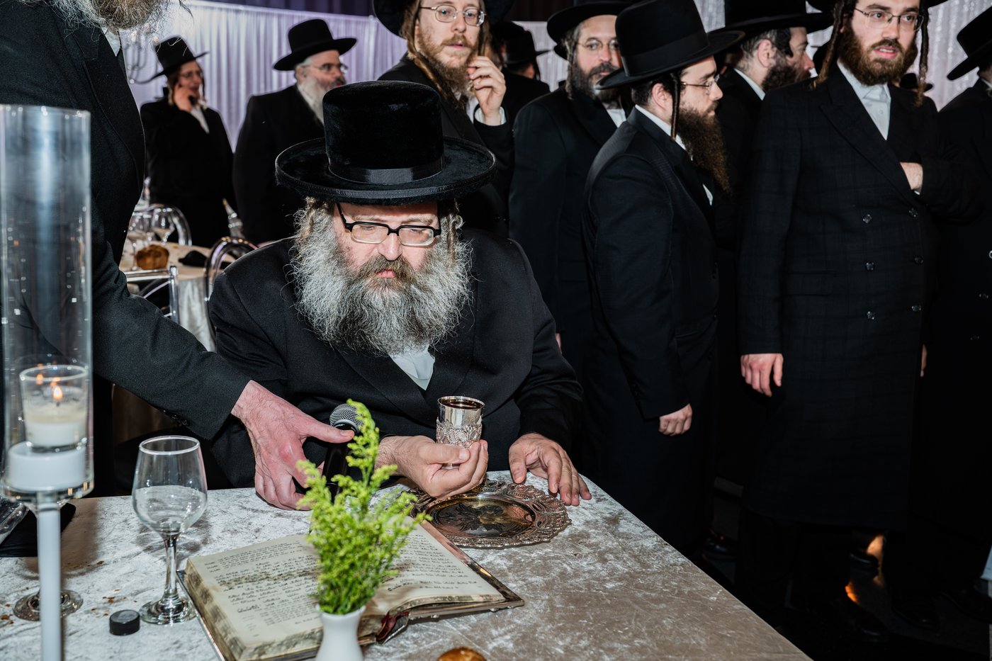מסיבת שבע הברכות בסאטמר לכבודו של ר' חיים שלמה פישר