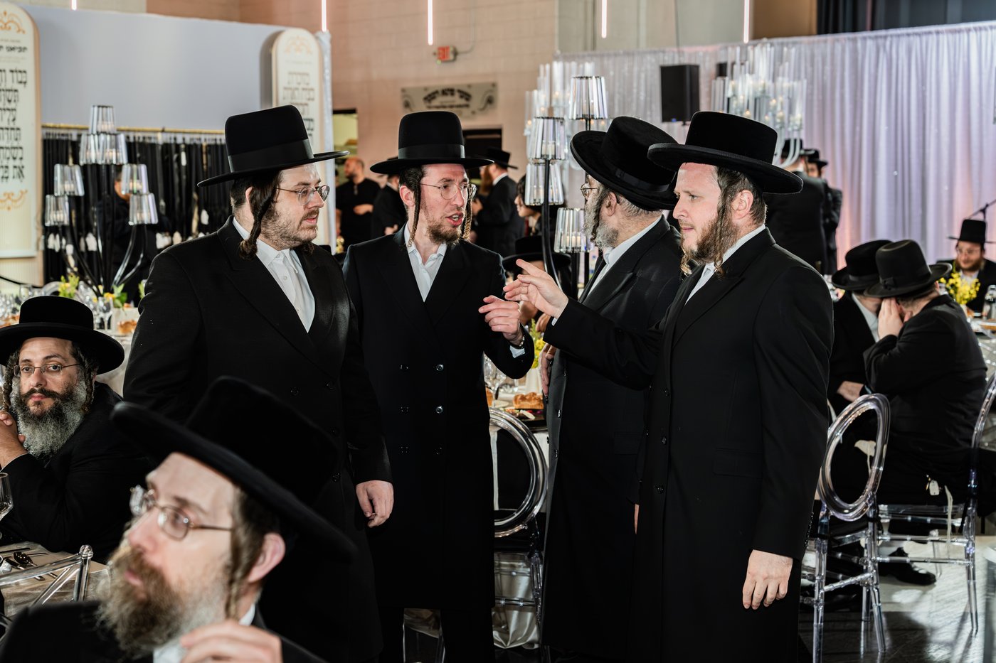 מסיבת שבע הברכות בסאטמר לכבודו של ר' חיים שלמה פישר