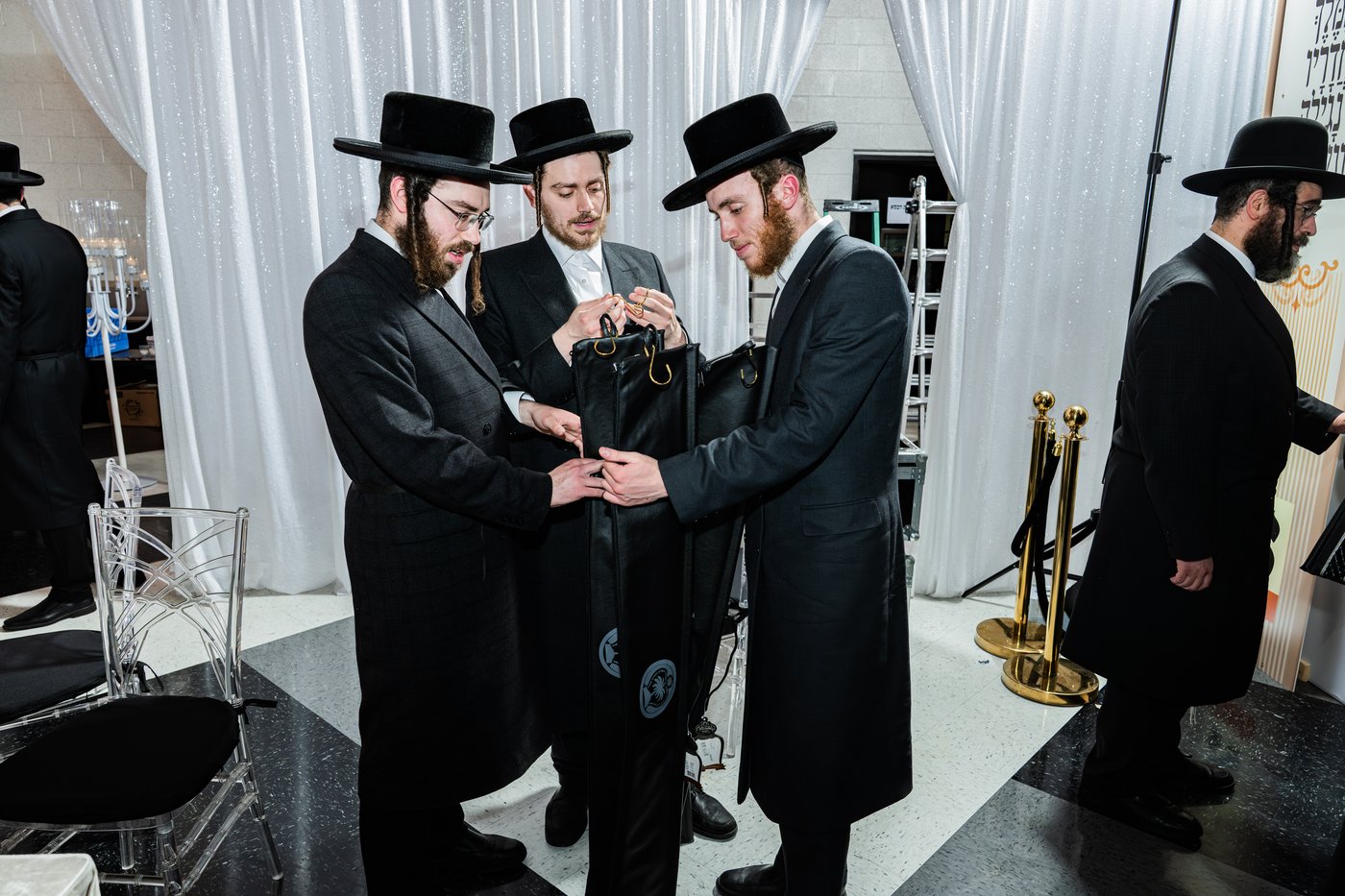 מסיבת שבע הברכות בסאטמר לכבודו של ר' חיים שלמה פישר