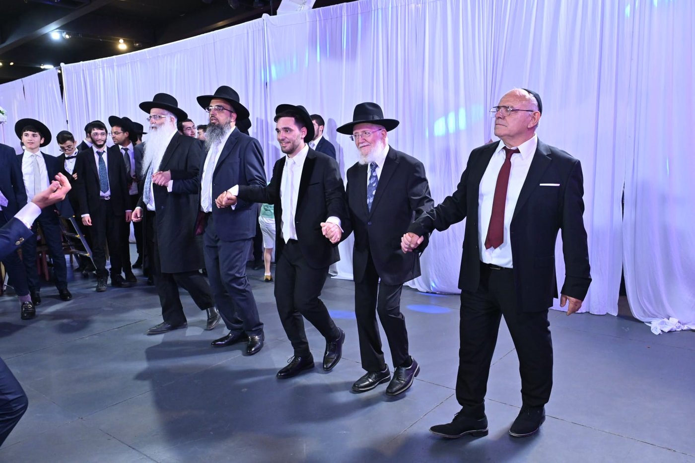 שמחת נישואי נכדת הגר"צ מאזוז