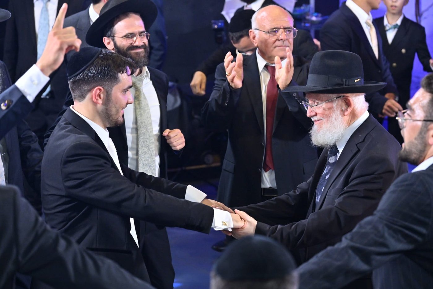 שמחת נישואי נכדת הגר"צ מאזוז