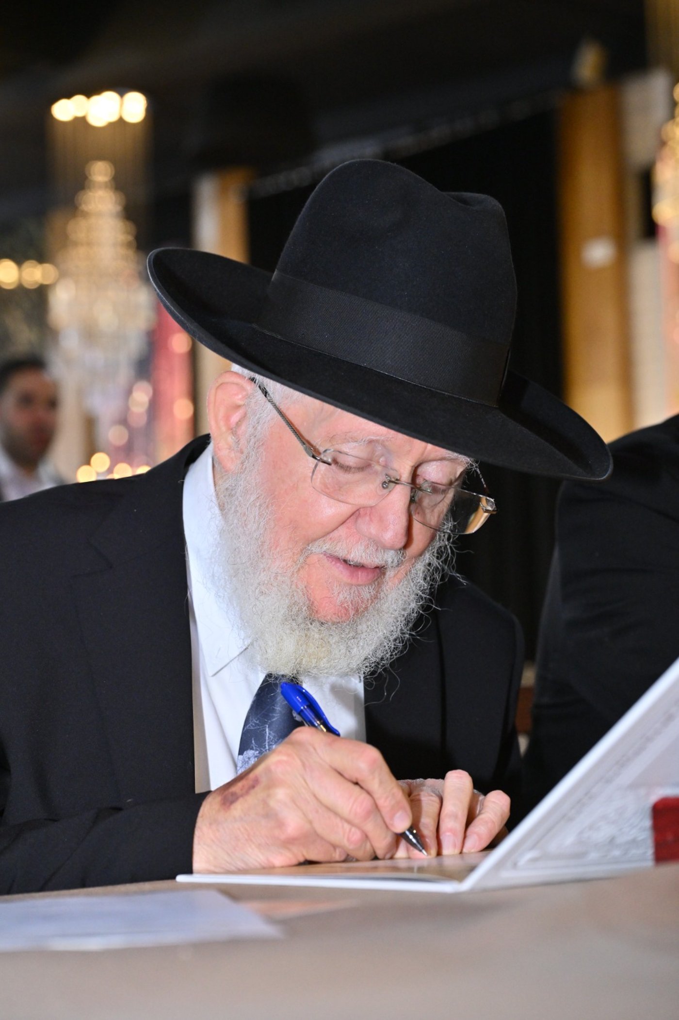 שמחת נישואי נכדת הגר"צ מאזוז