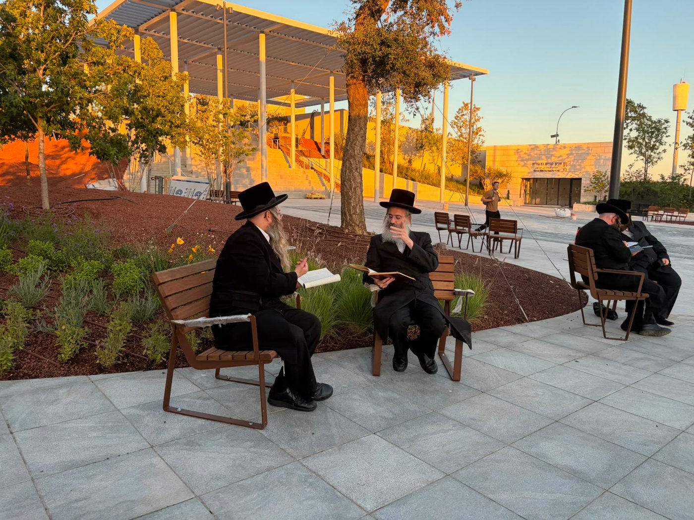 מחאת "זעקת התורה" מול משרדי היועמ"שית