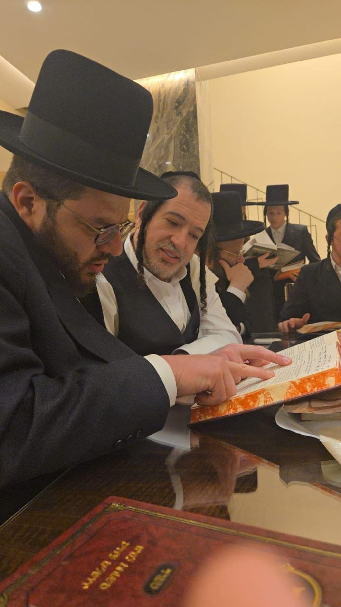 הח"כ שסיים ש"ס וזכה להקדשה | 'זיידל'ע' עם כל התמונות, הנייעס והחשיפות של השבוע