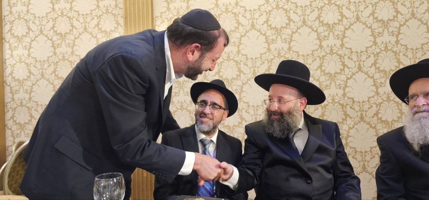 הח"כ שסיים ש"ס וזכה להקדשה | 'זיידל'ע' עם כל התמונות, הנייעס והחשיפות של השבוע