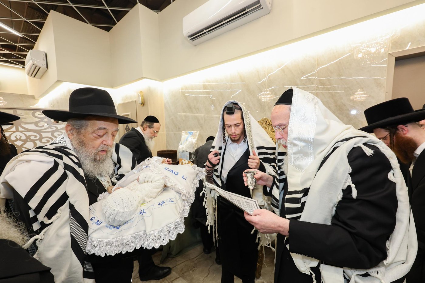 שמחת הברית לבן צביקי לוין