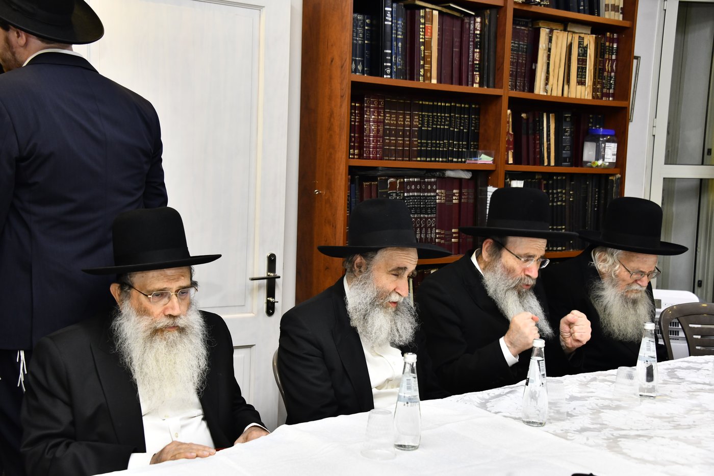 הכינוס במעונו של הגרמ"צ ברגמן