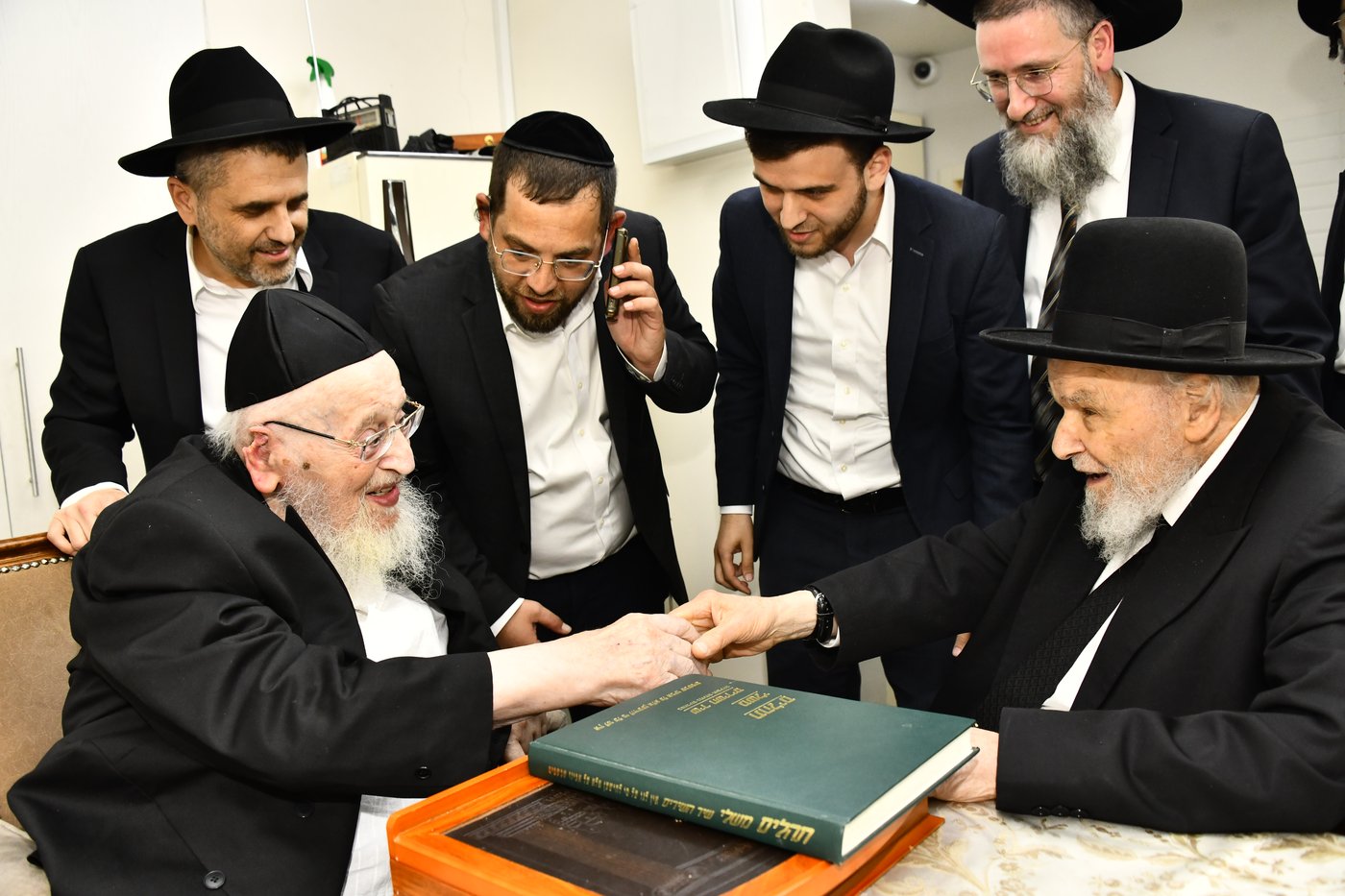 הכינוס במעונו של הגרמ"צ ברגמן