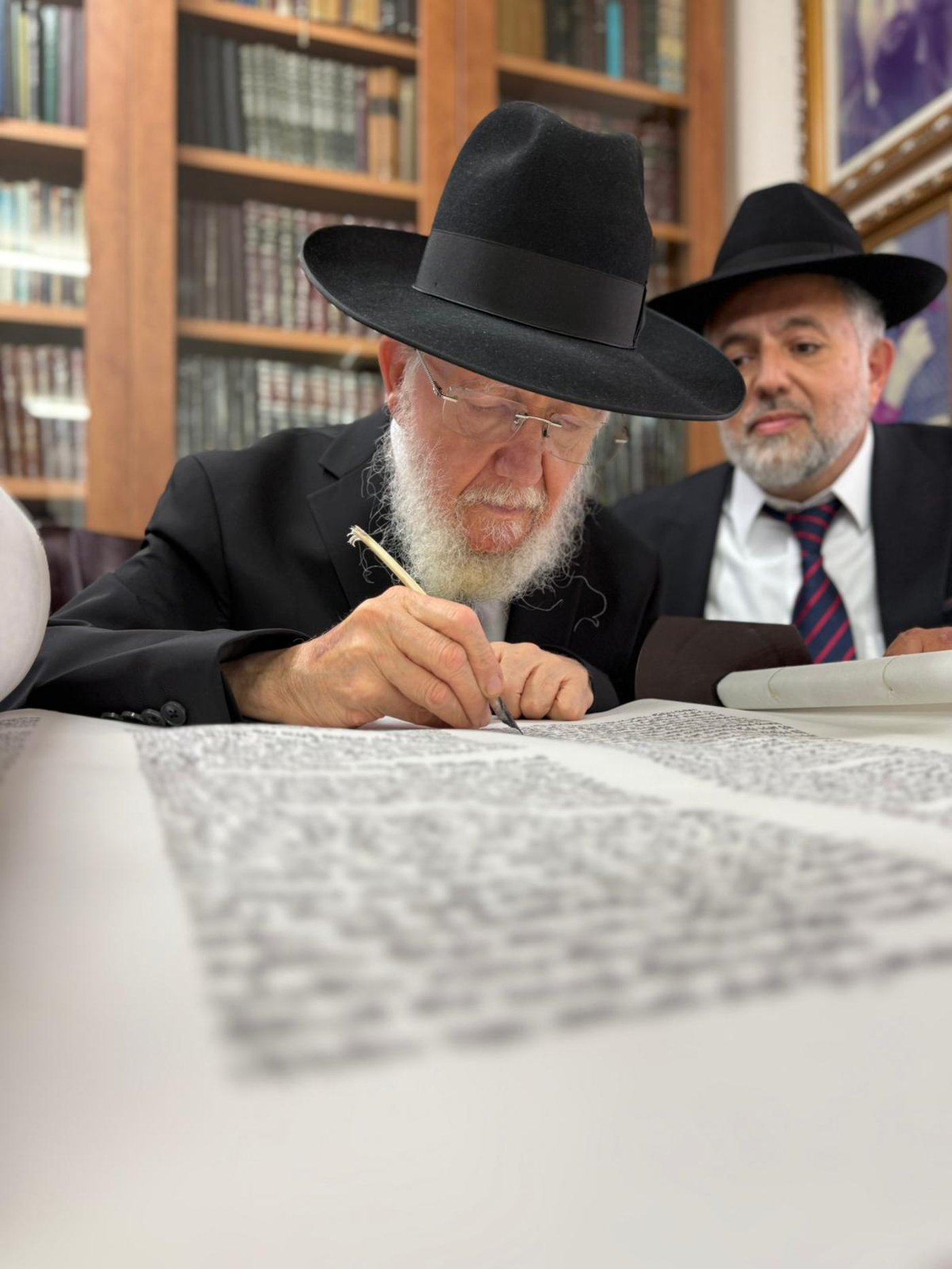 הכנסת ספר תורה בכסא רחמים