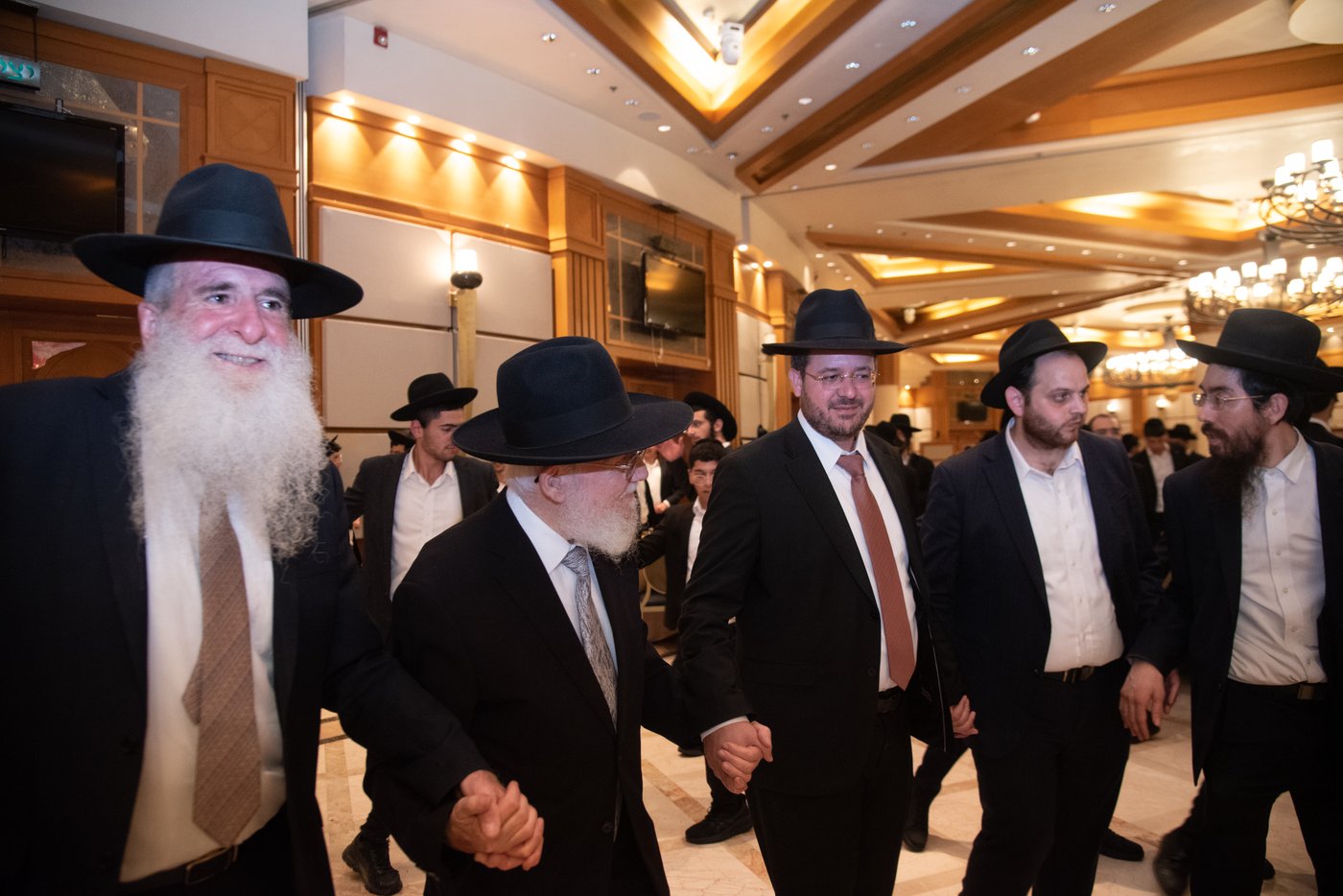 הכנסת ס"ת בכסא רחמים