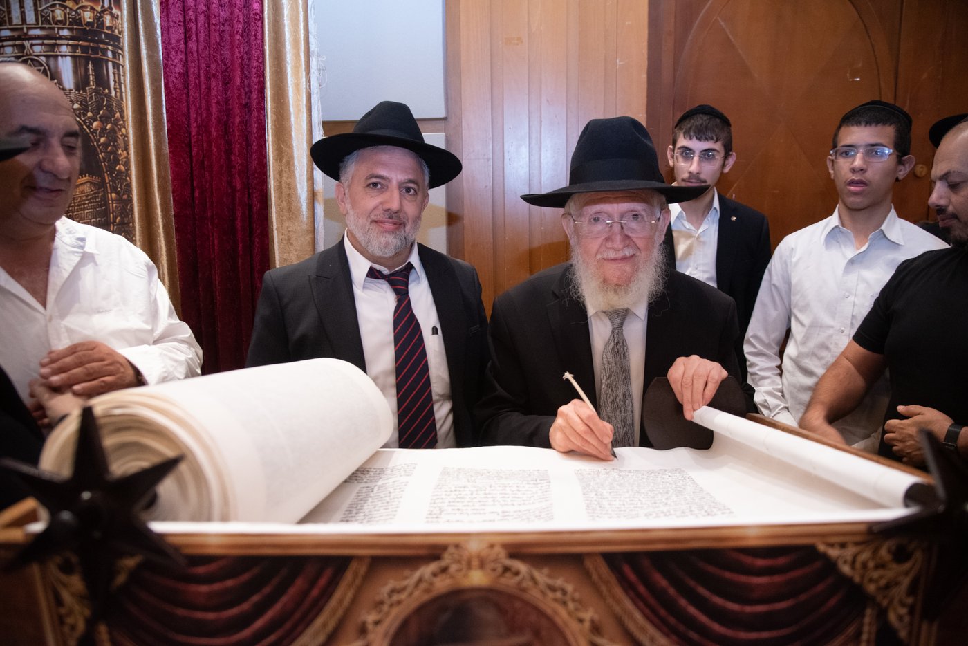 הכנסת ס"ת בכסא רחמים